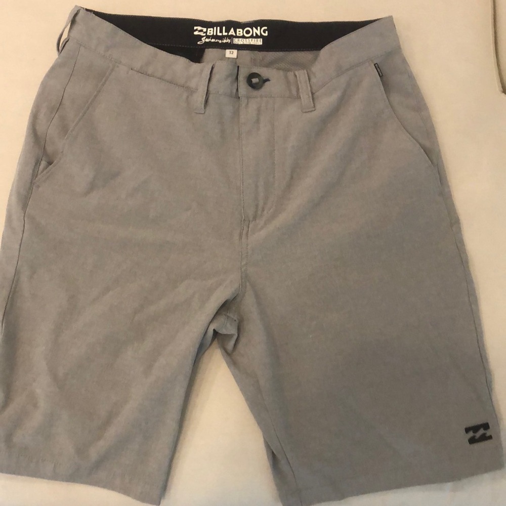 High quality Billabong M hybrid shorts